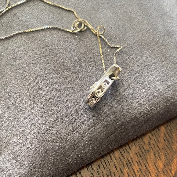 10kt White Gold Diamond Pendant Necklace Kay Jewelers - Picture 3 of 7